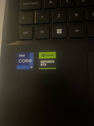 Portátil Acer Nitro V i9 32GB RAM RTX 5050