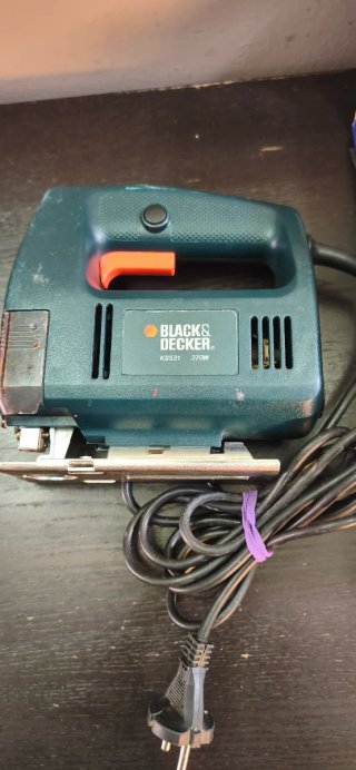 Caladora y radial pequeña Black & Decker 100€ las2