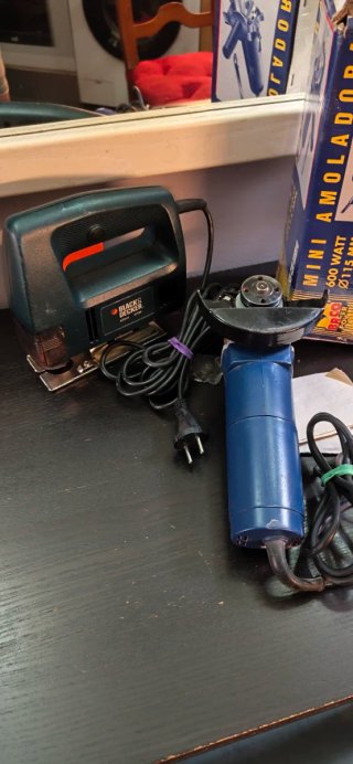 Caladora y radial pequeña Black & Decker 100€ las2