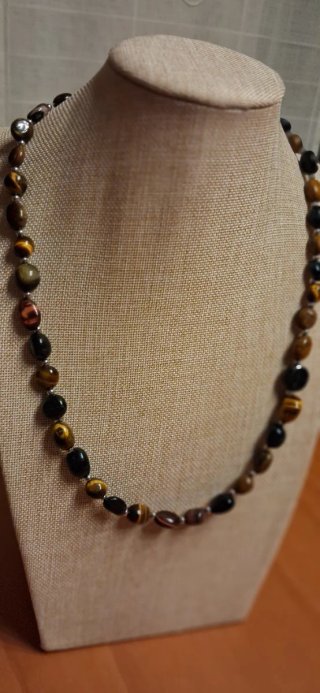 Collar piedras naturales y acero