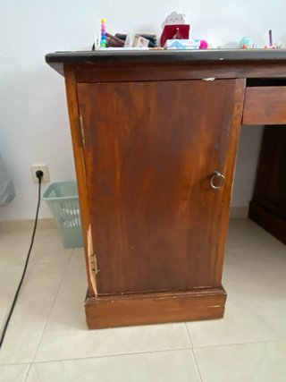 Scrivania in legno massello