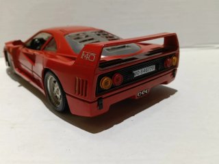 Ferrari F40 1/18