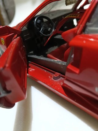 Ferrari F40 1/18