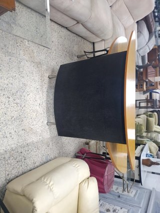 Mostrador de madera y metal