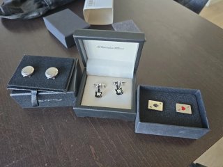 Se regalan, Gemelos Etuardo Tucci Guitarra y Naipe