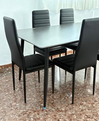 Mesa comedor negra + 6 sillas