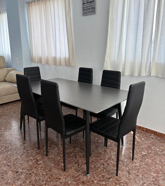 Mesa comedor negra + 6 sillas