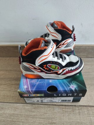 Zapatillas Geox niño talla 28 con luces
