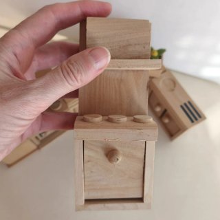 Cocina de madera para casa de muñecas