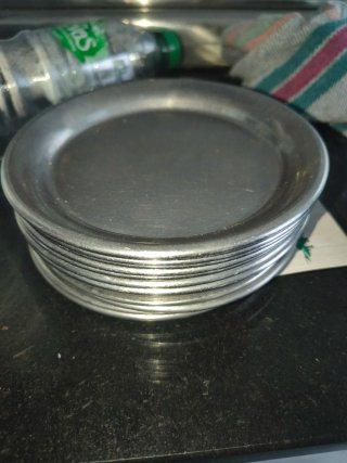 Platillos de metal para cocina