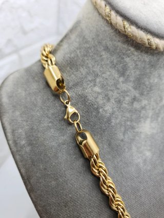 Colgante Acero Quirúrgico Bañado en Oro