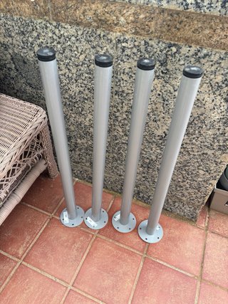 Mesa de estudio gris