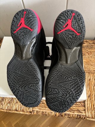 Zapatillas Baloncesto Jordan Negras Rojas