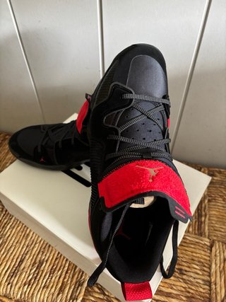 Zapatillas Baloncesto Jordan Negras Rojas