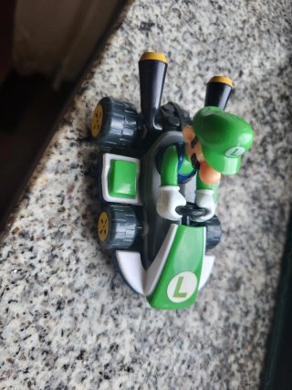 Figura Luigi Mario Kart Kinder