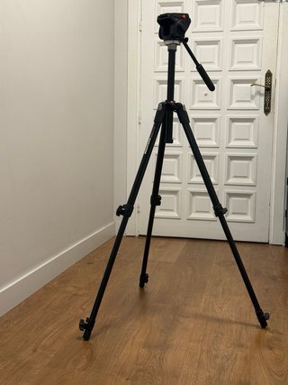 Trípode Manfrotto 190XSD con cabezal vídeo