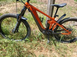 Bicicleta Eléctrica Giant Naranja