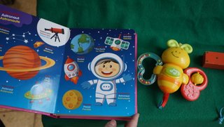 Lote juguetes bebé sonajero, carracas jirafa libro