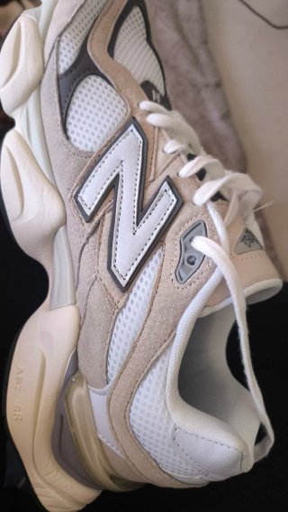 New Balance Beige/Blanco Zapatilla