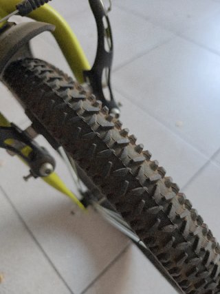 Bicicleta Infantil Btwin Negra y Amarilla