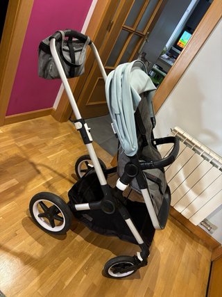 Bugaboo Fox 2 + funda lluvia + Bolso