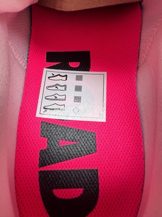 Nike Vomero 18 “Hyper Pink Black”