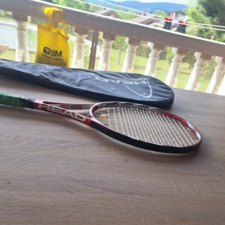 Raqueta de tenis Head con funda