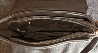 Bolso negro con diseño mandala