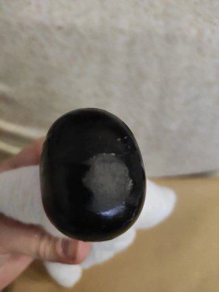 Pierrot de porcelana con traje blanco