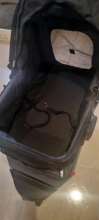 Carrito para mascotas negro y gris