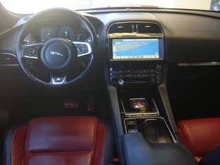 Jaguar F-Pace 2017