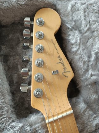 Guitarra Fender Stratocaster modelo Élite