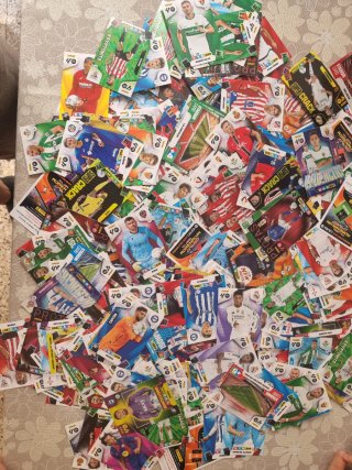 ‼️Se vende o cambio‼️Lote cromos fútbol Adrenalyn
