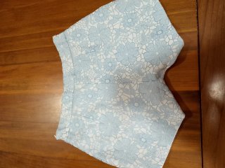 Pantalón corto Mayoral floral azul