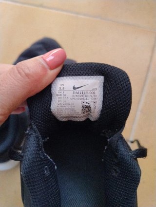 Zapatillas Nike niño negras y blancas