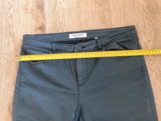 Pantalón de verano elástico marca Naf Naf