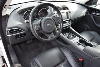 Jaguar F-Pace 2017