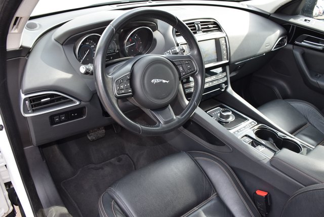 Jaguar F-Pace 2017