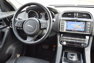 Jaguar F-Pace 2017