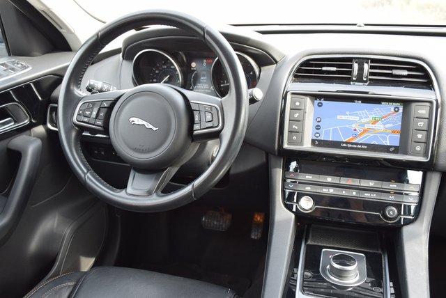 Jaguar F-Pace 2017