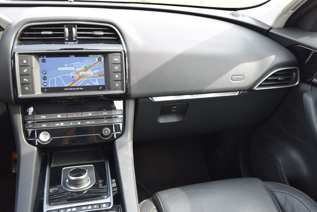 Jaguar F-Pace 2017