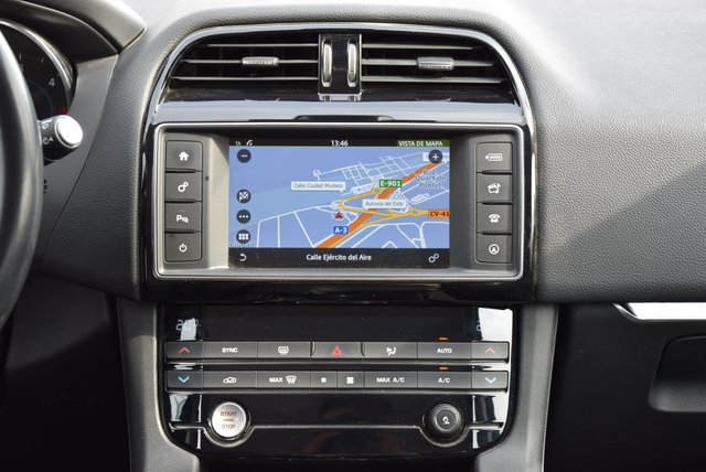 Jaguar F-Pace 2017