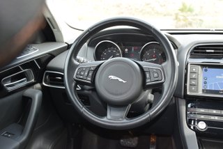 Jaguar F-Pace 2017