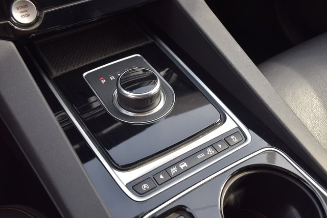 Jaguar F-Pace 2017