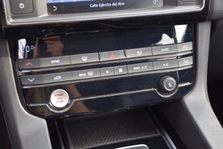 Jaguar F-Pace 2017