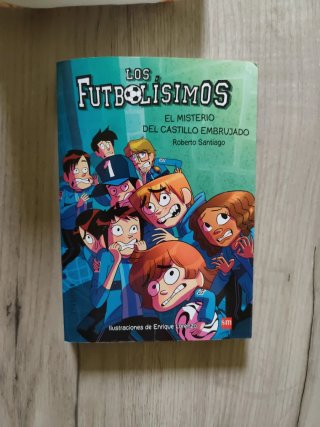 Los Futbolísimos 6: El misterio del castillo em...