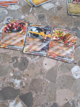 Cartas Pokémon Variadas