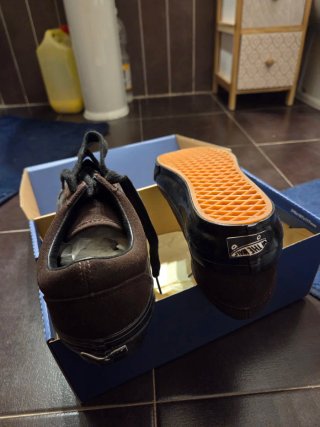 Zapatillas Vans Marrones y Negras