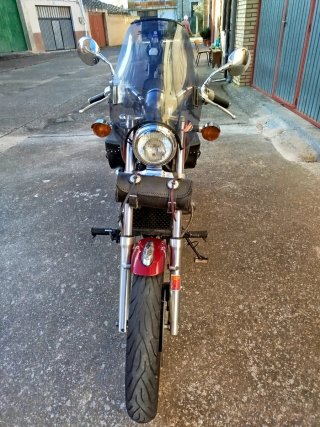 Kawasaki Vulcan Cruiser Negra y Roja.