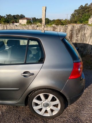 Volkswagen Golf 2004